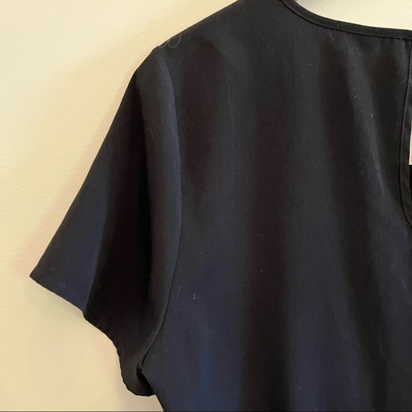 Pleione Rounded Hem Top Size M - Picture 4 of 8